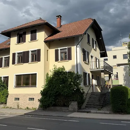 Apartment Alpnest I Lauterach